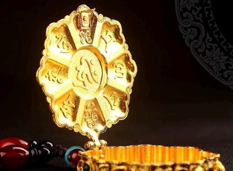 Handcrafted Tibetan Gau Prayer Box Pendant Six Syllable Lotus Eight Auspicious Symbols Handmade amulet